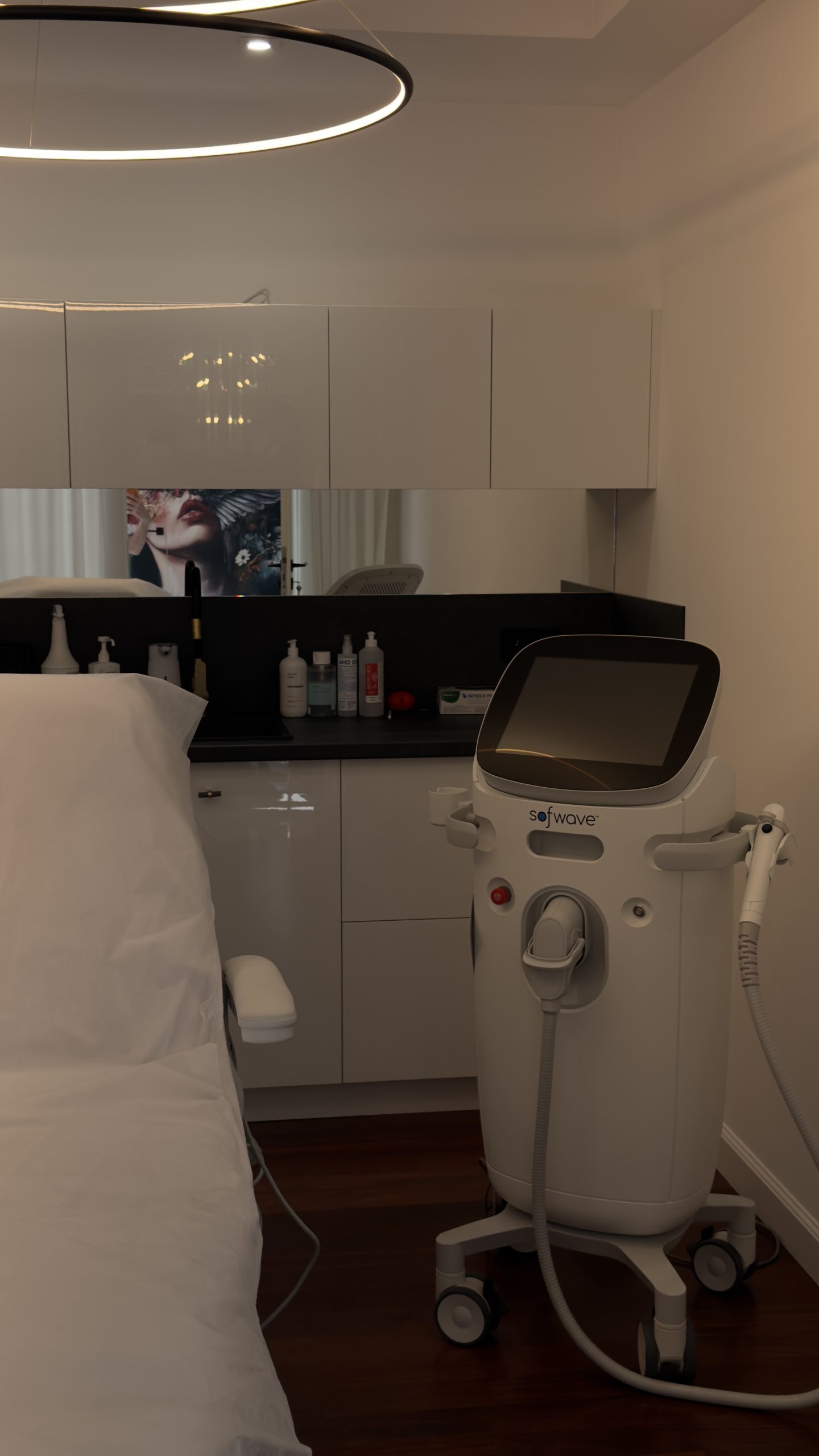 Sofwave treatment room at clinic in Katowice